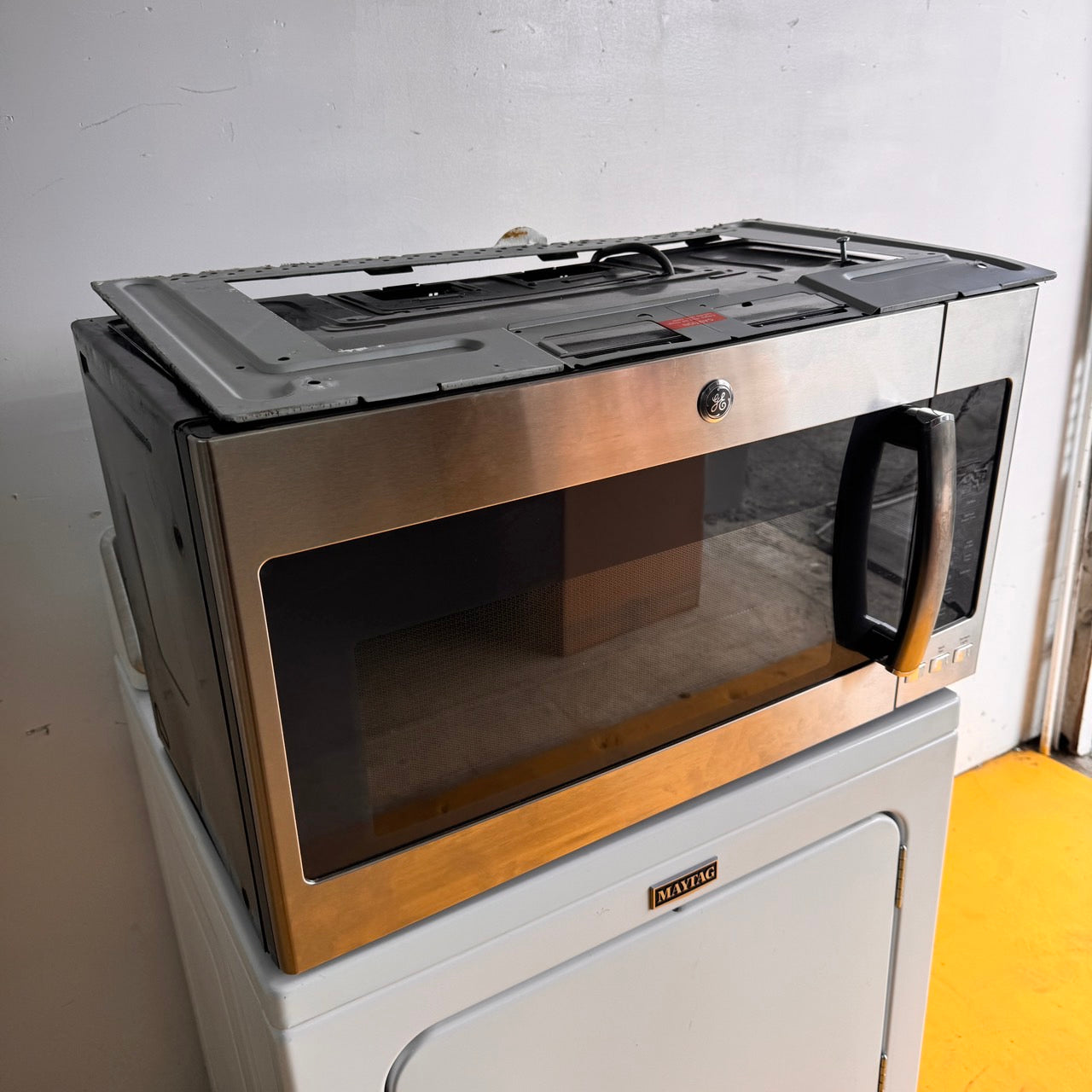 GE Stainless Steel Over-the-Range Microwave GE Stainless Steel Over-the-Range Microwave